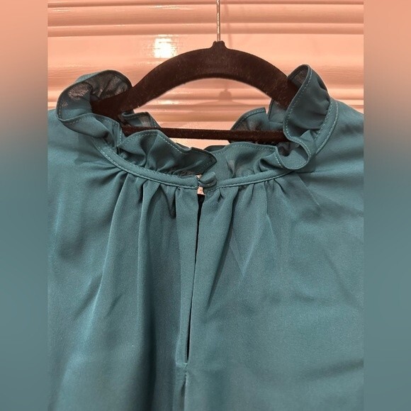 Milly Emerald Green Ruffle Neck Silk Blouse Size Small - Picture 4 of 7
